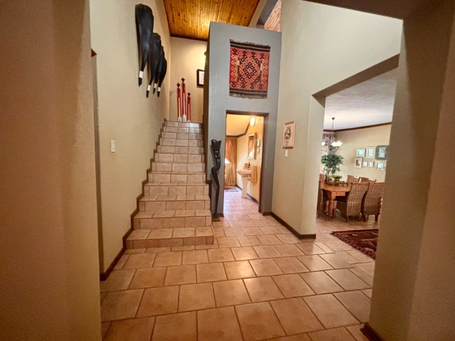 5 Bedroom Property for Sale in Wilkoppies North West
